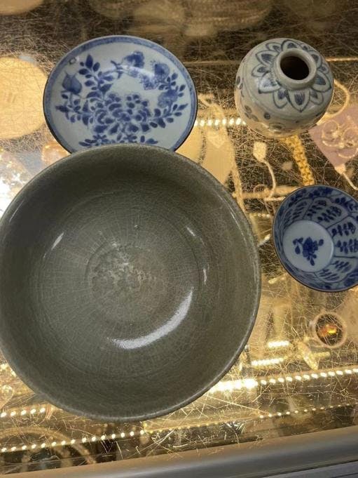 Chinese porcelain uncovered at Vinnies Mittagong